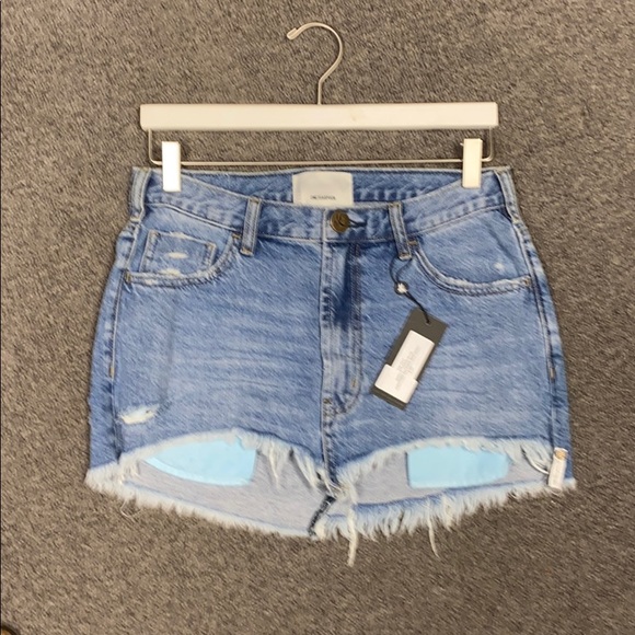 One Teaspoon - Picture 1 of 2